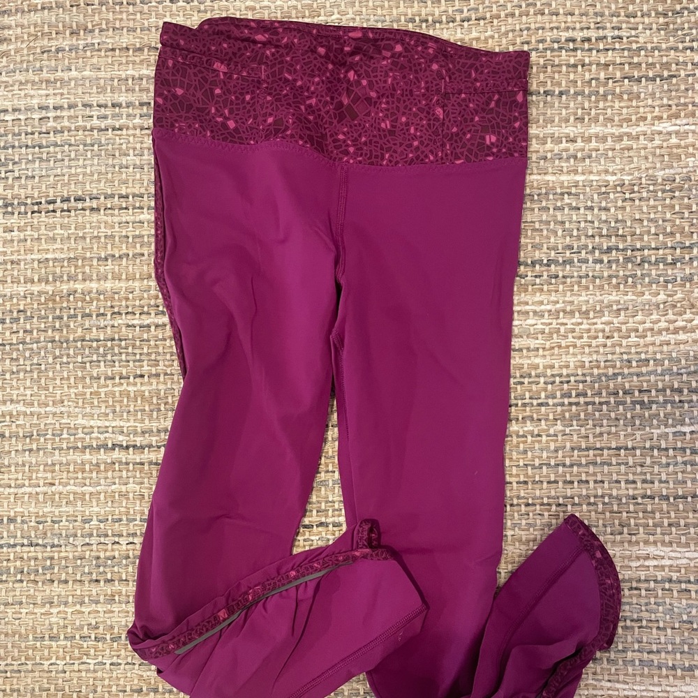 Lulu lemon size 4